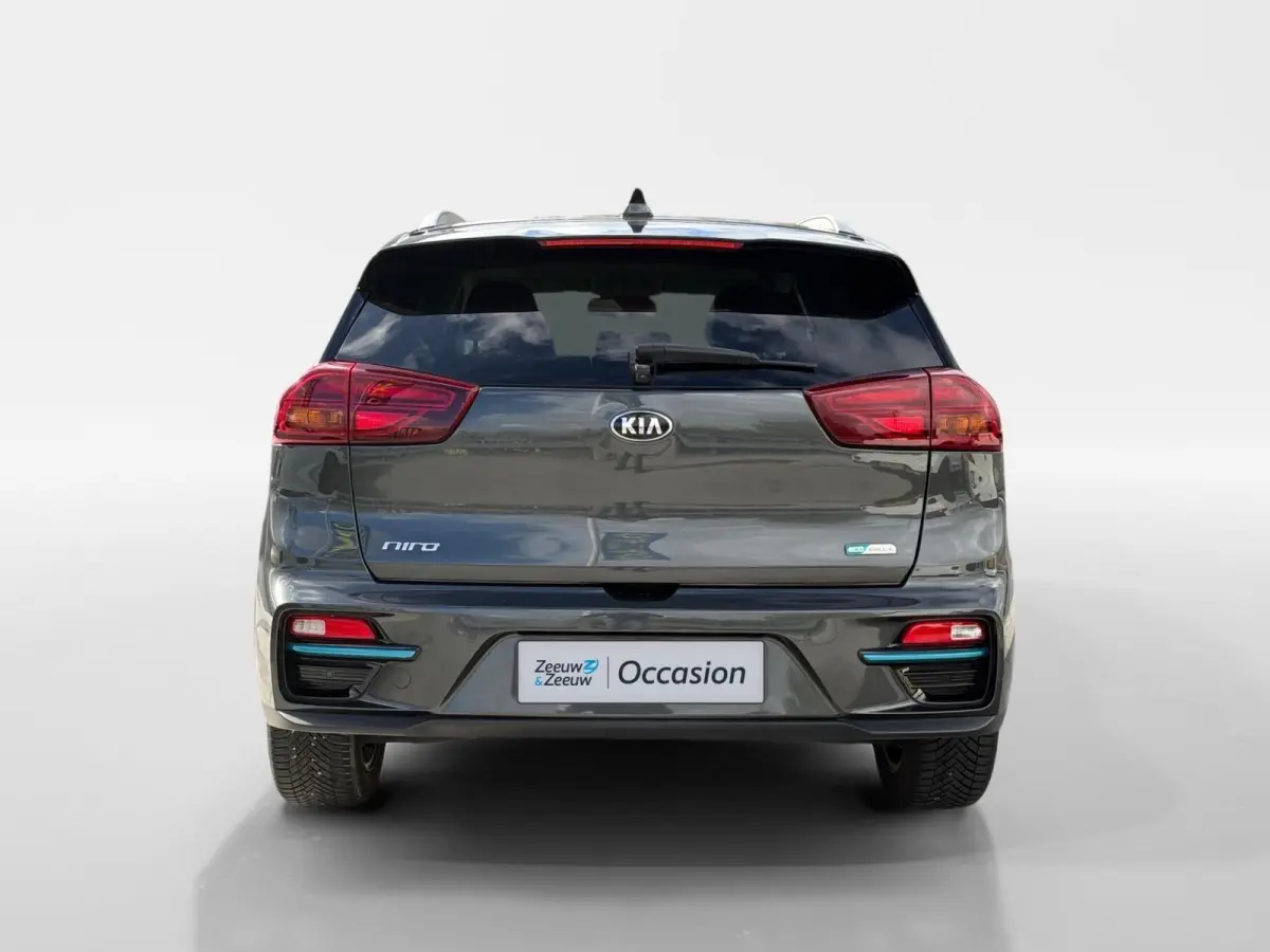 DynamicPlusLine 64 kWh | *1E EIGENAAR | FABRIEKSGARANTIE | SCHUIF- KANTELDAK | APPLE CARPLAY/ ANDROID AUTO | NAVI | CAMERA | STUUR/ STOELVERWARMING | STOF/ LEDER | ETC…