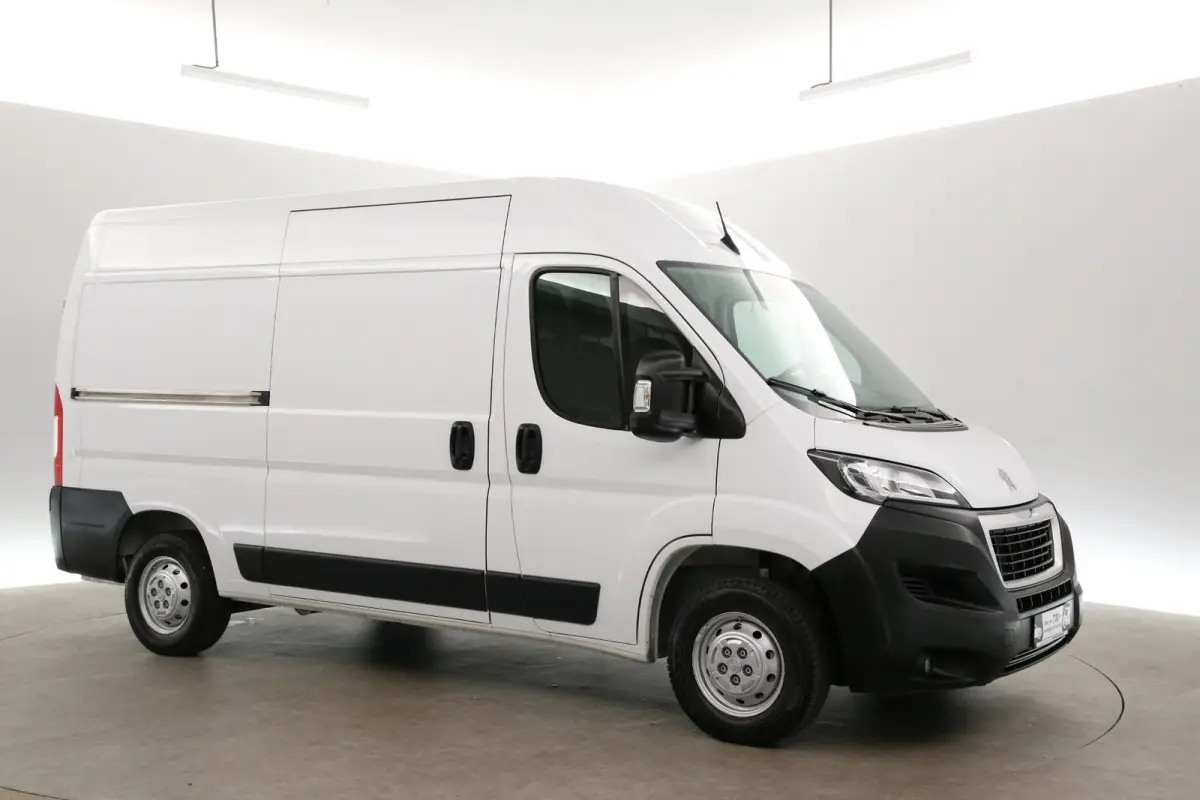 2.2 BlueHdi L2H2 140PK | Airco | Cruise | Camera | 3 Zits | Trekhaak | Navi | Parkeersens,