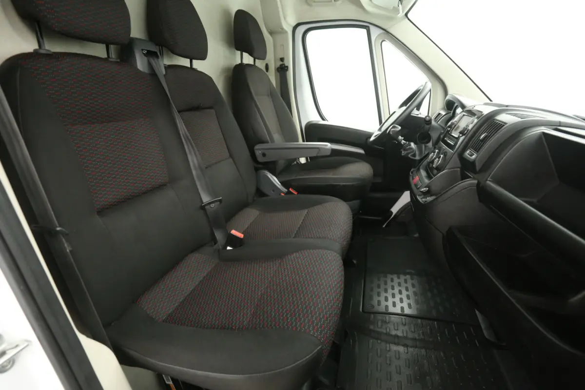 2.2 BlueHdi L2H2 140PK | Airco | Cruise | Camera | 3 Zits | Trekhaak | Navi | Parkeersens,