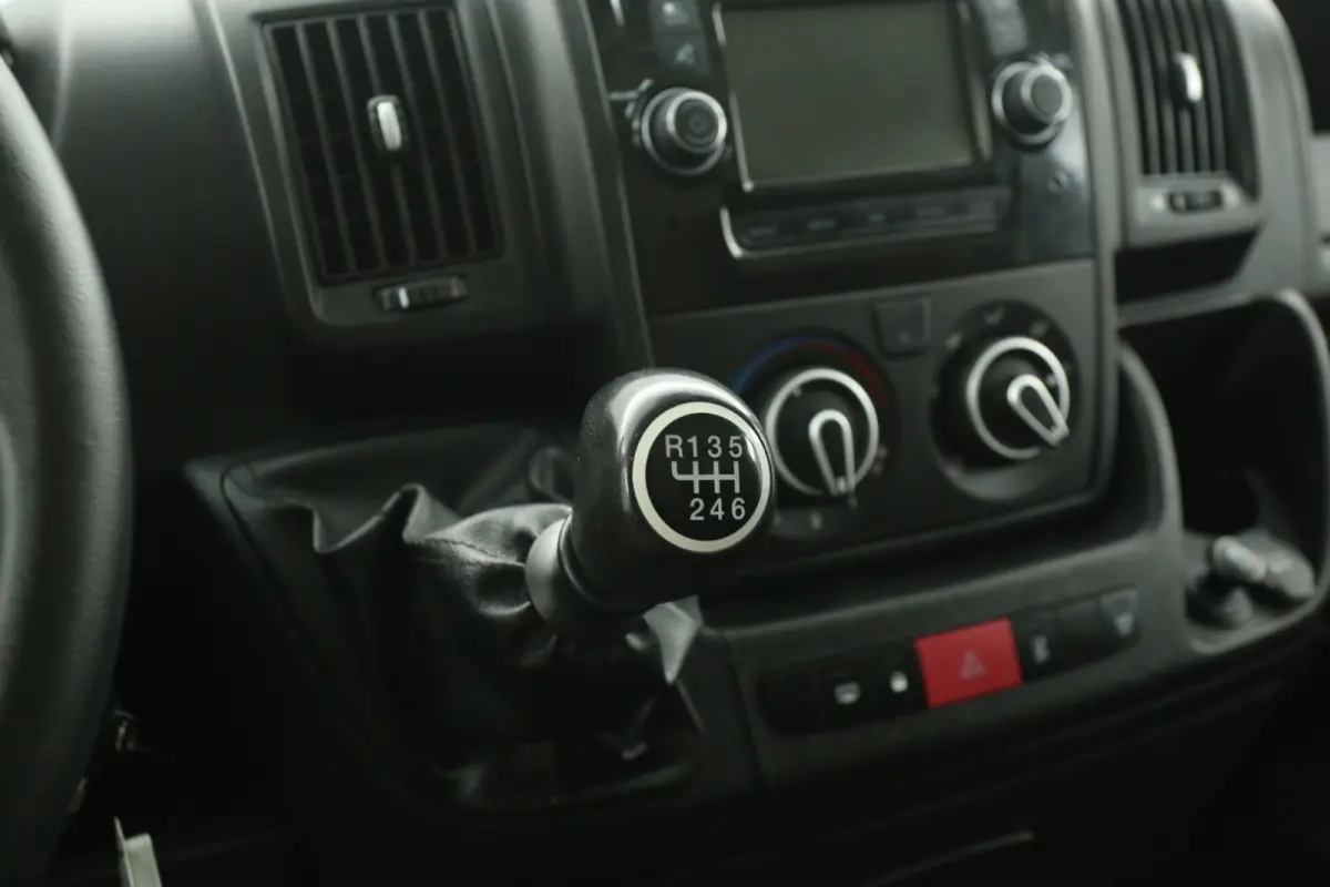 2.2 BlueHdi L2H2 140PK | Airco | Cruise | Camera | 3 Zits | Trekhaak | Navi | Parkeersens,