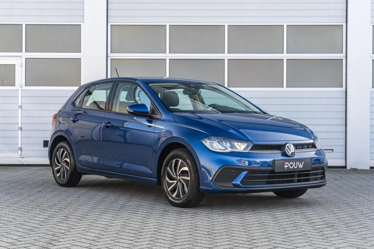 1.0 TSI 95pk Life | Navigatie | Parkeersensoren Voor + Achter | App Connect | Adaptieve Cruise Control