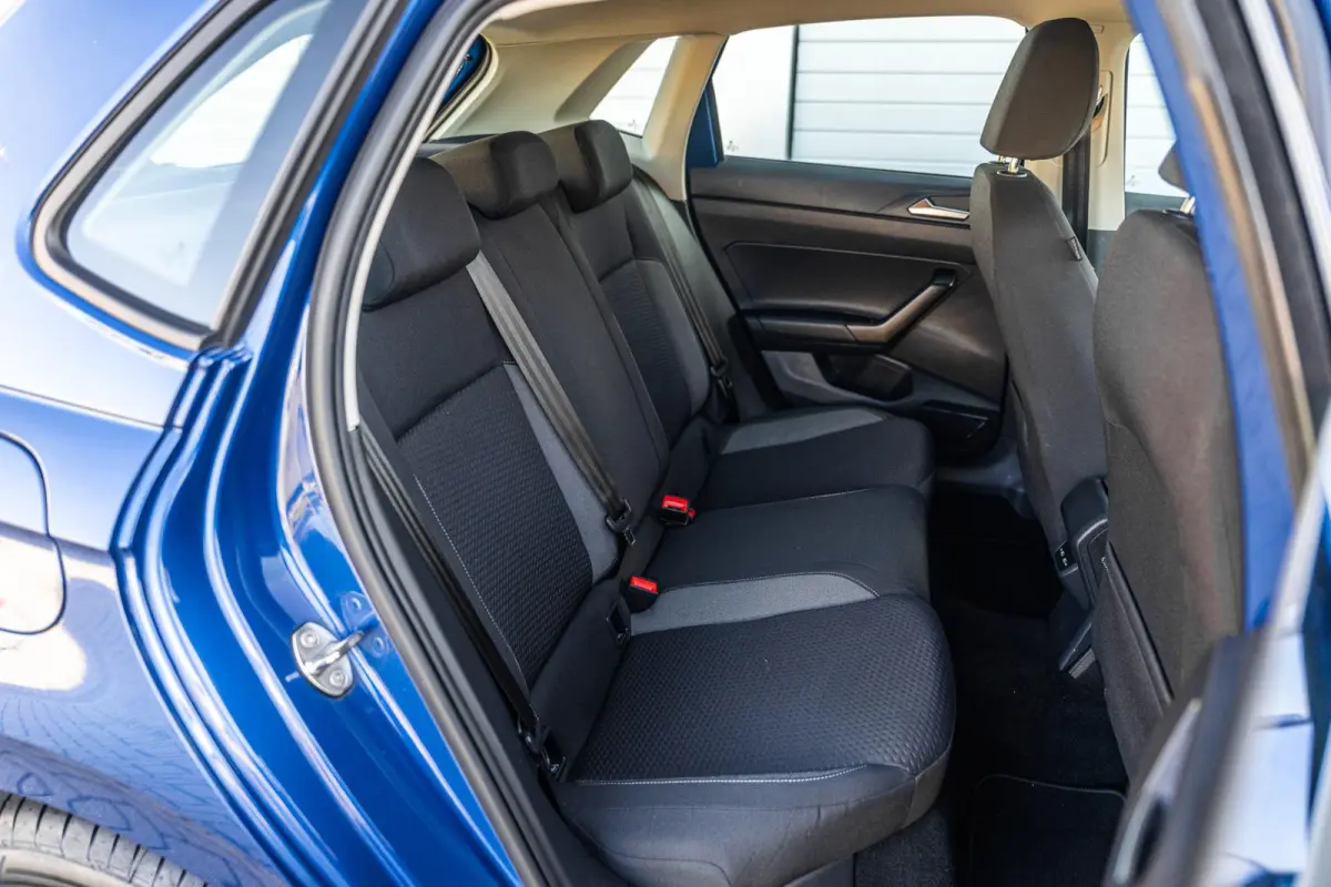 1.0 TSI 95pk Life | Navigatie | Parkeersensoren Voor + Achter | App Connect | Adaptieve Cruise Control