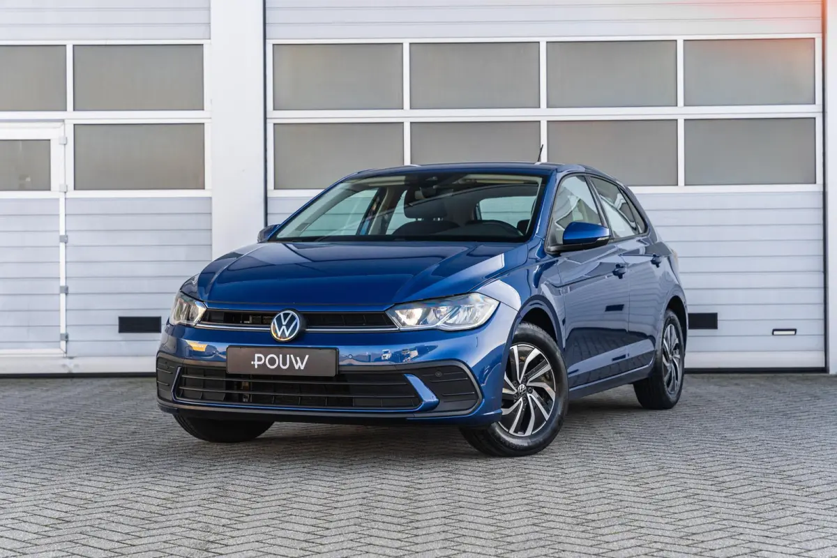 1.0 TSI 95pk Life | Navigatie | Parkeersensoren Voor + Achter | App Connect | Adaptieve Cruise Control