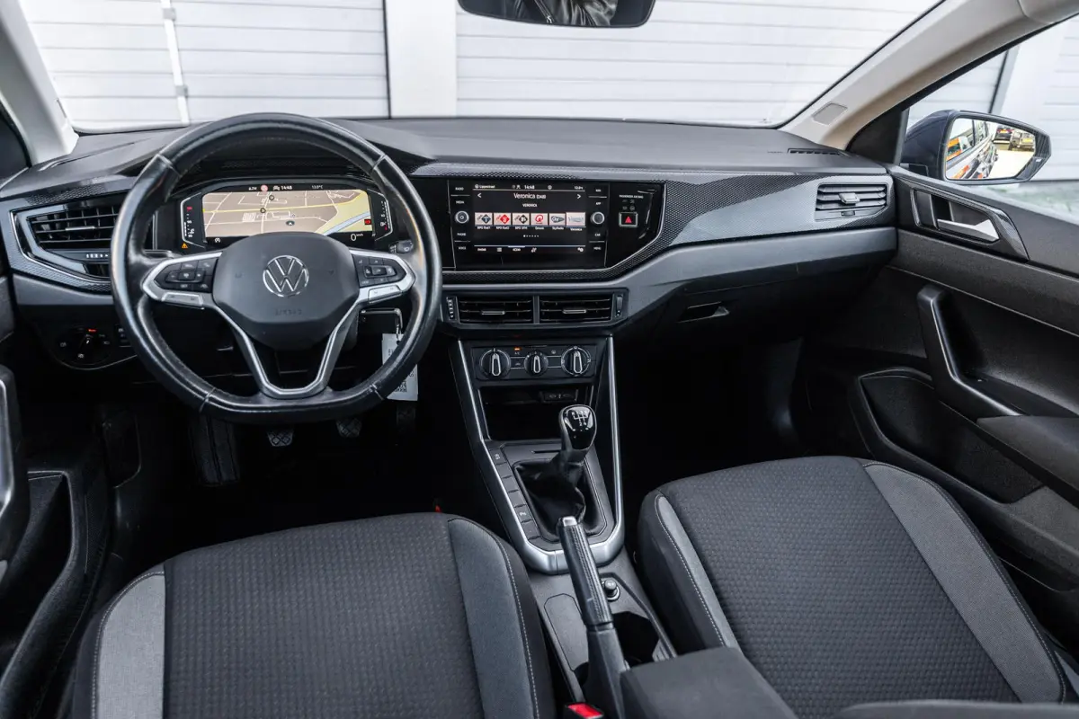 1.0 TSI 95pk Life | Navigatie | Parkeersensoren Voor + Achter | App Connect | Adaptieve Cruise Control