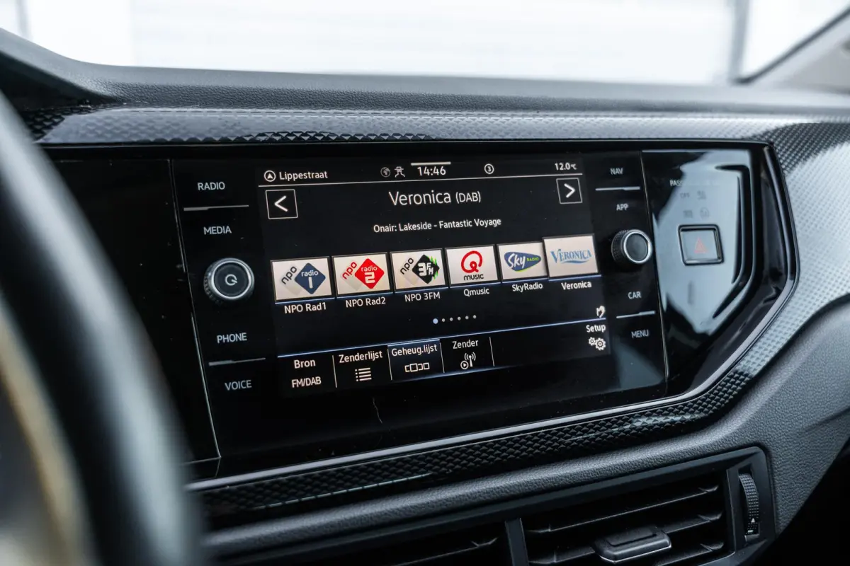 1.0 TSI 95pk Life | Navigatie | Parkeersensoren Voor + Achter | App Connect | Adaptieve Cruise Control