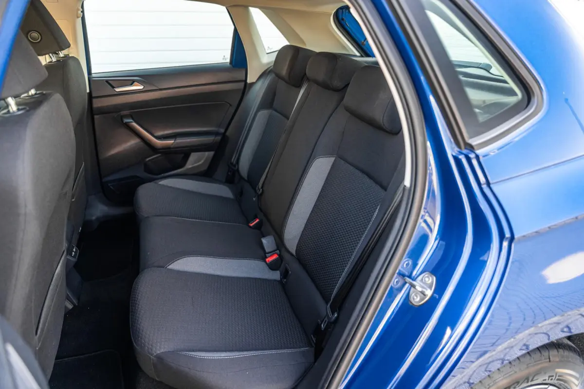 1.0 TSI 95pk Life | Navigatie | Parkeersensoren Voor + Achter | App Connect | Adaptieve Cruise Control