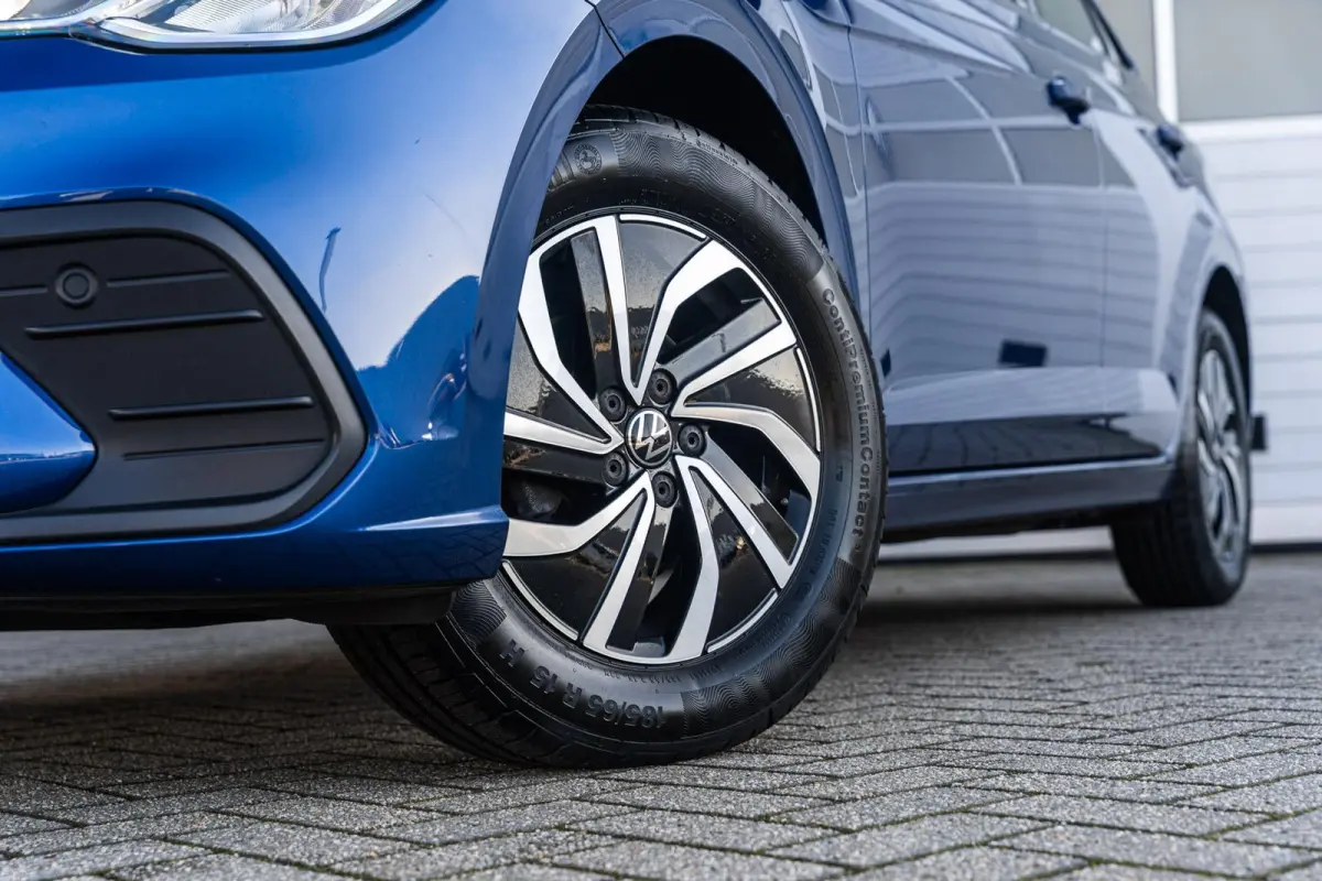 1.0 TSI 95pk Life | Navigatie | Parkeersensoren Voor + Achter | App Connect | Adaptieve Cruise Control
