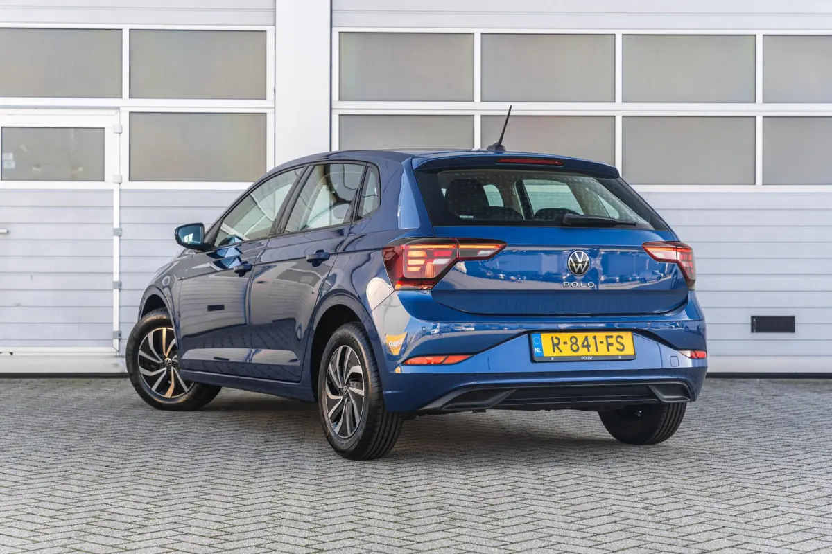 1.0 TSI 95pk Life | Navigatie | Parkeersensoren Voor + Achter | App Connect | Adaptieve Cruise Control