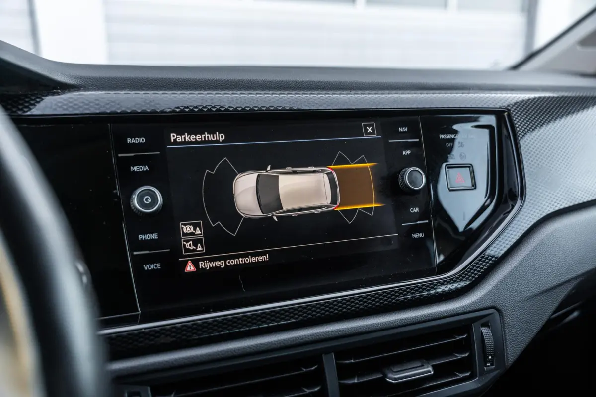 1.0 TSI 95pk Life | Navigatie | Parkeersensoren Voor + Achter | App Connect | Adaptieve Cruise Control