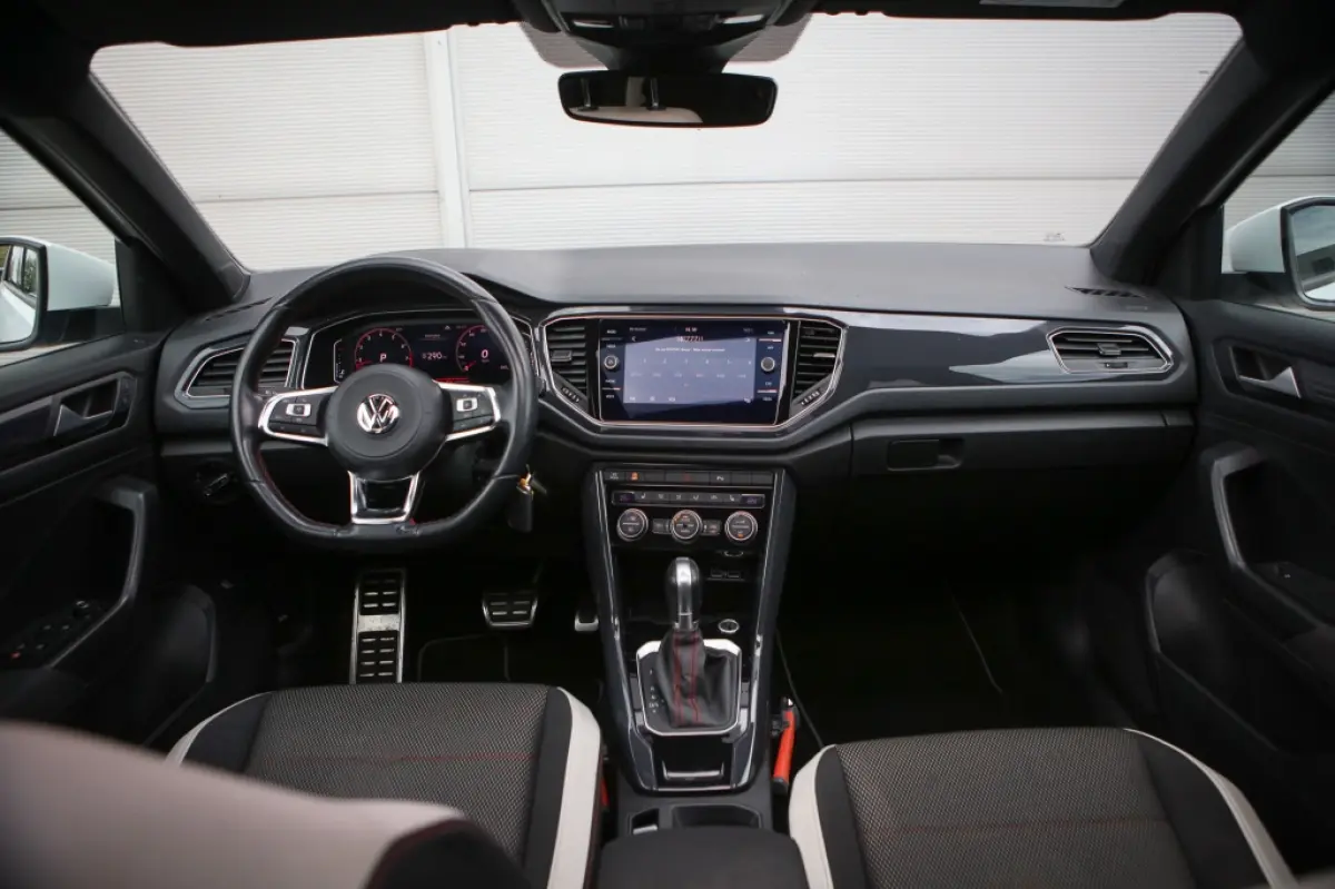 1.5 TSI Sport R-line | Pano | Trekhaak | Virtual Dash |