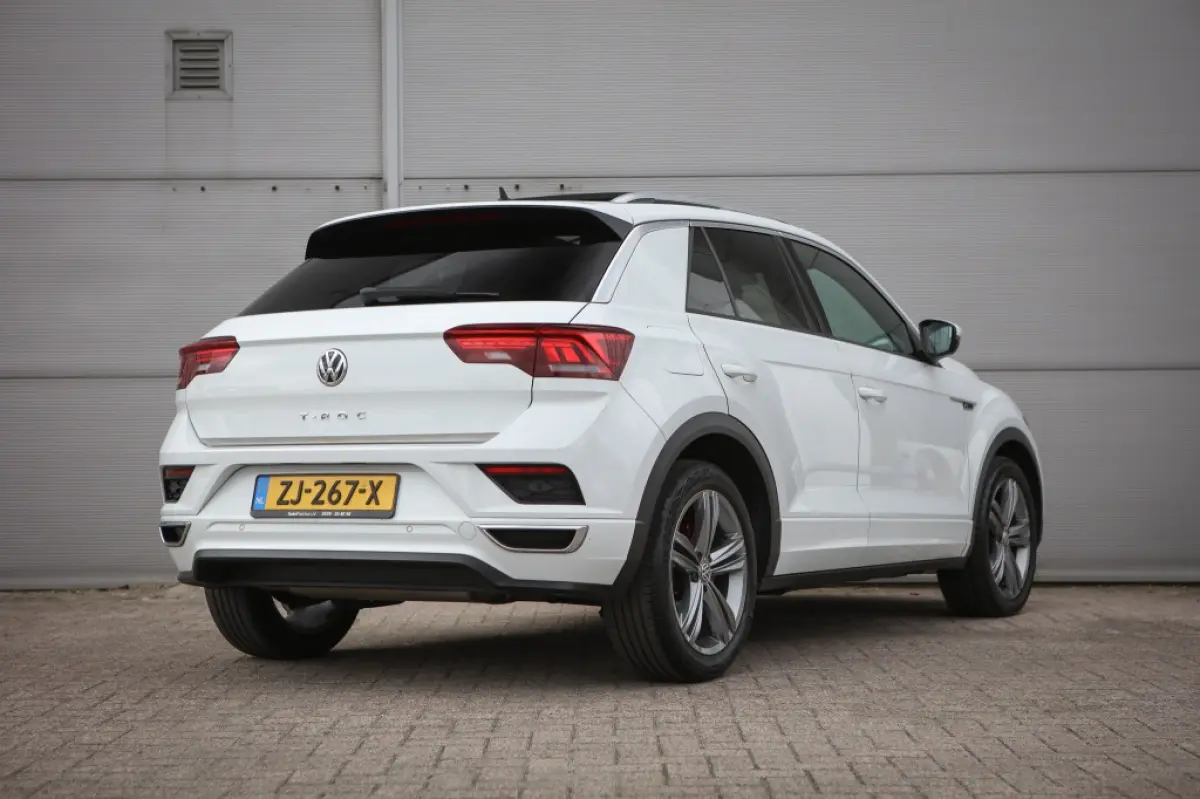 1.5 TSI Sport R-line | Pano | Trekhaak | Virtual Dash |