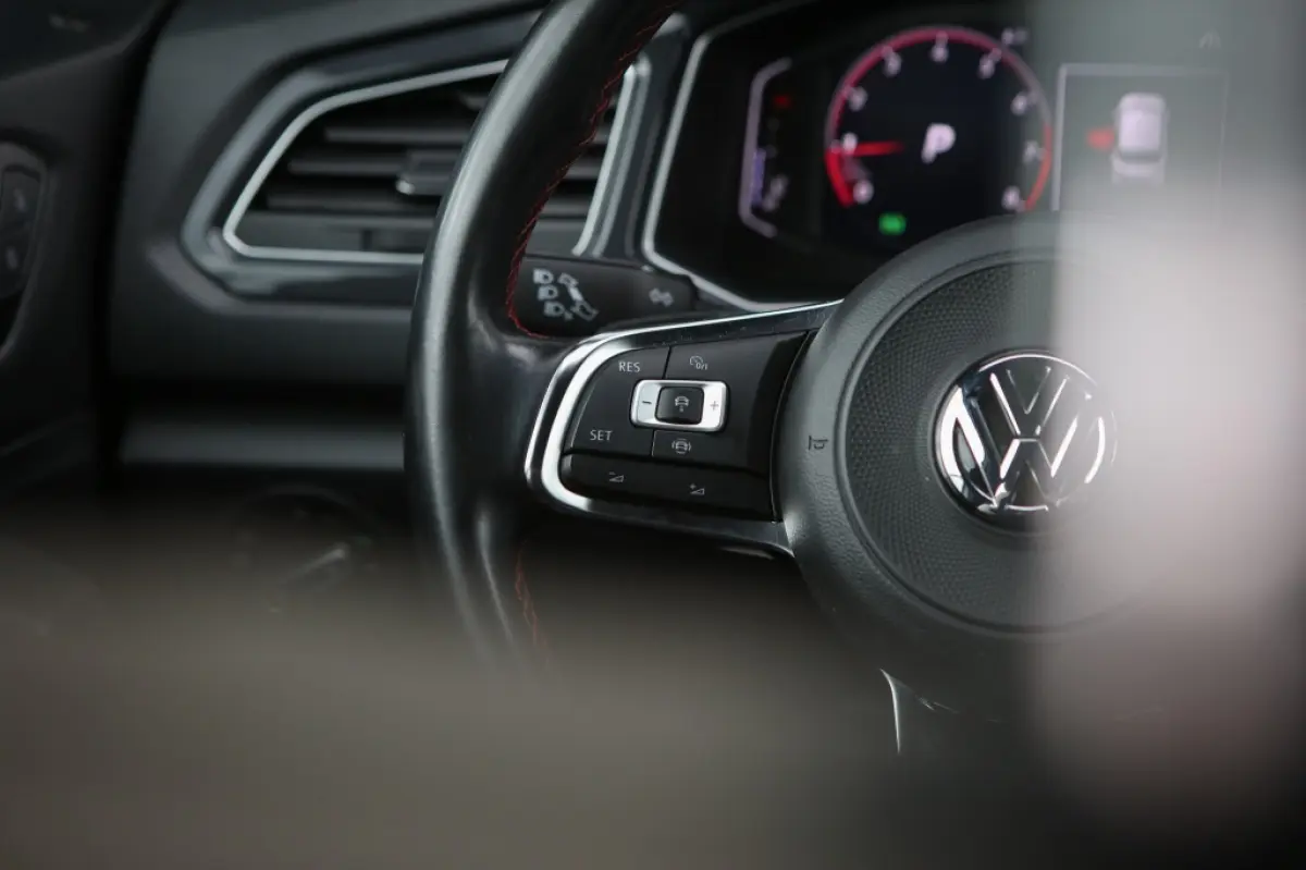 1.5 TSI Sport R-line | Pano | Trekhaak | Virtual Dash |