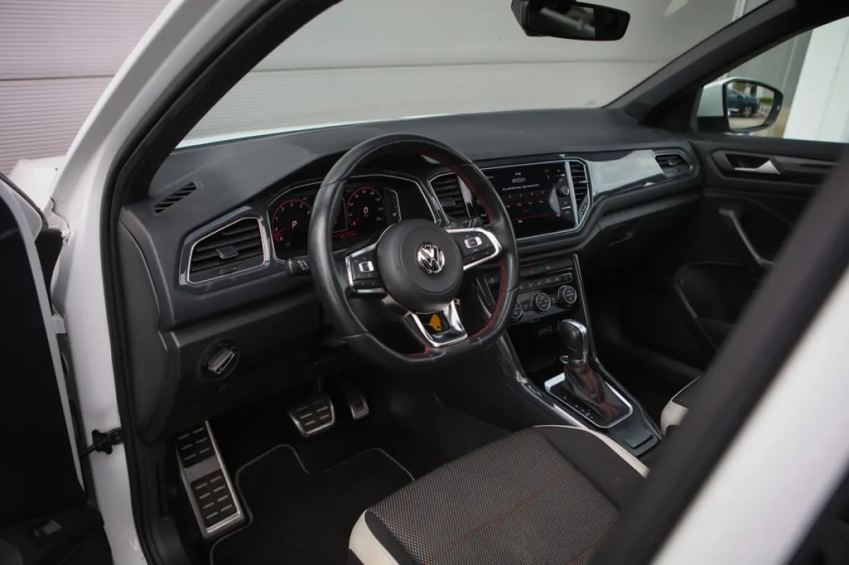 1.5 TSI Sport R-line | Pano | Trekhaak | Virtual Dash |