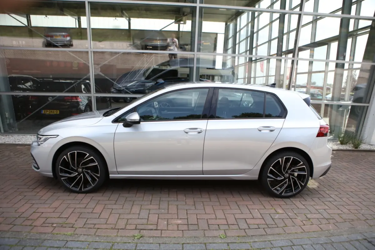 1.0 TSI Life Bns | Sfeerverlichting | Stoel/Stuurverwarming |