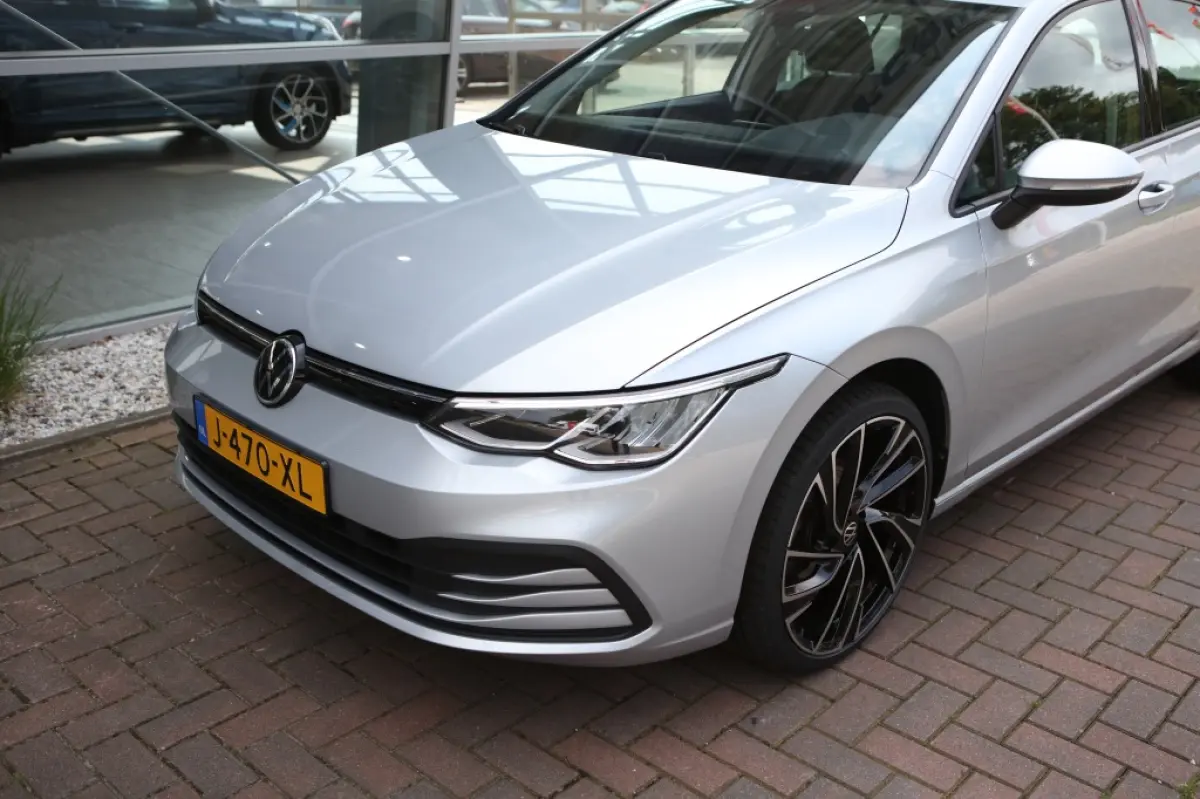 1.0 TSI Life Bns | Sfeerverlichting | Stoel/Stuurverwarming |