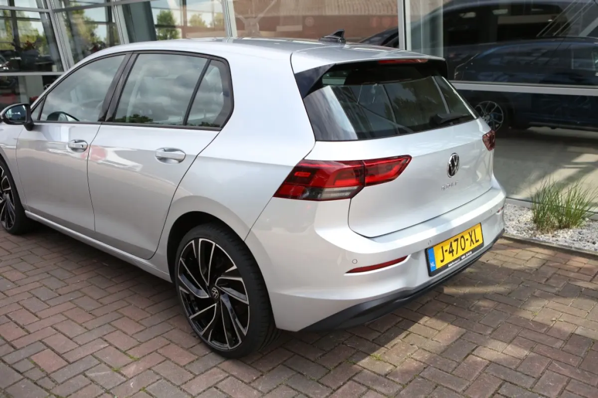 1.0 TSI Life Bns | Sfeerverlichting | Stoel/Stuurverwarming |