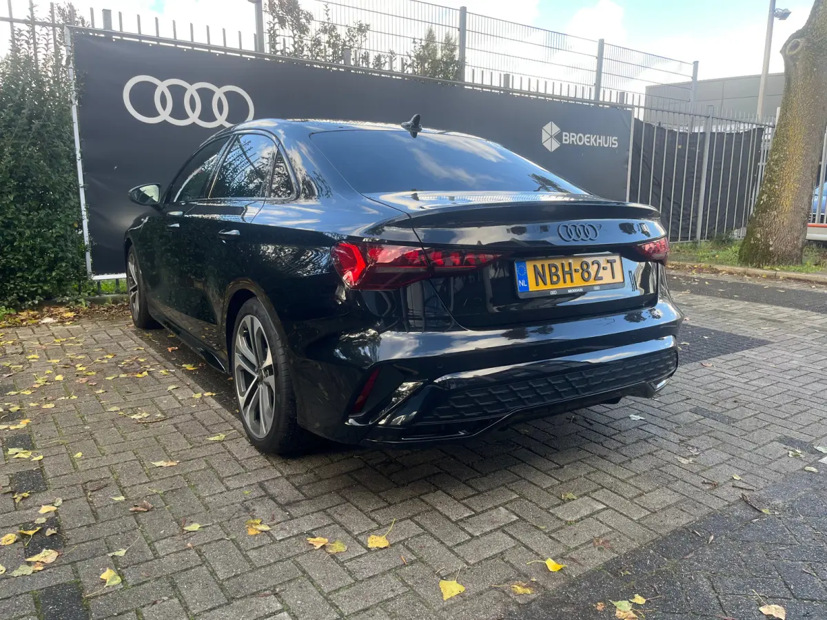 35 TFSI S edition | 18 inch velgen | Sonos | Tech plus | Optiek zwart | Lichtpakket | Lendesteunen |