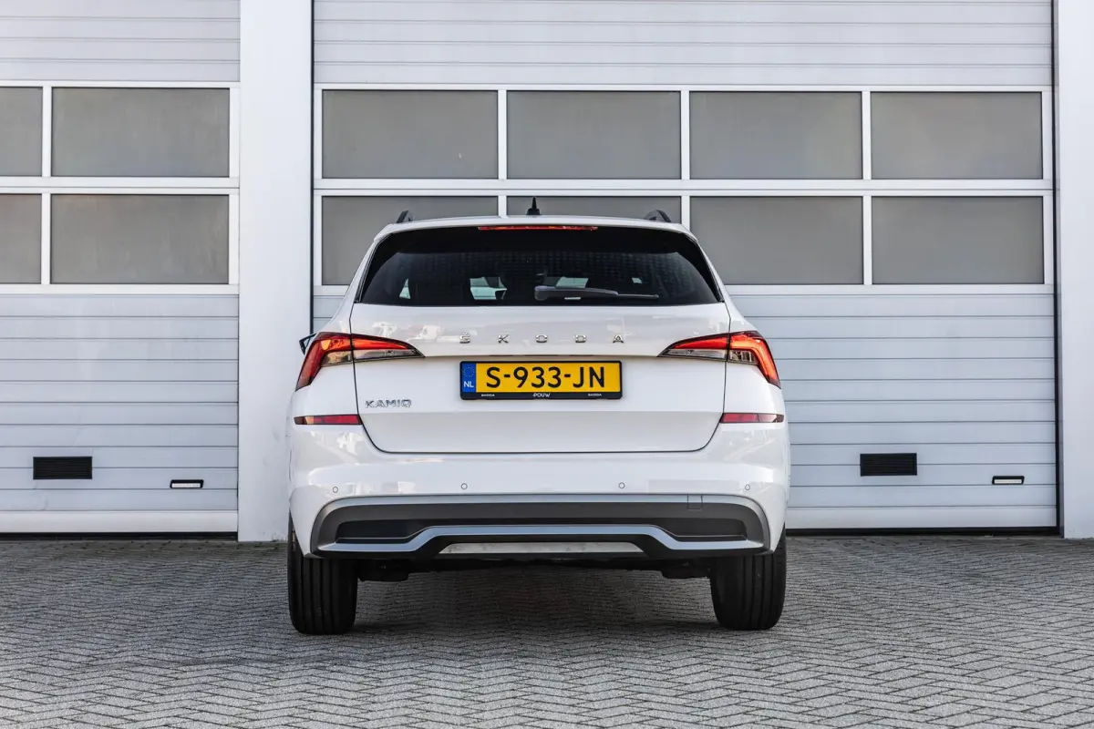 1.0 TSI 110pk Sport Business | Navigatie | Climate Control  | App Connect | Adaptieve Cruise Control