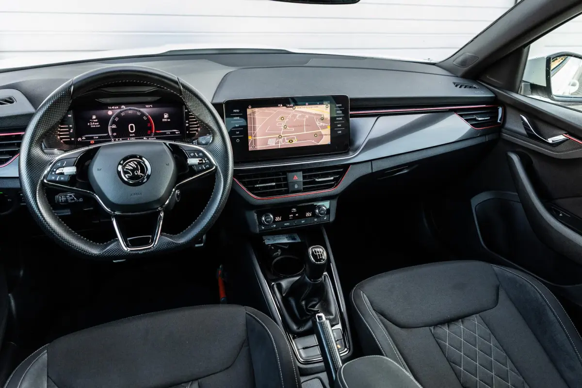 1.0 TSI 110pk Sport Business | Navigatie | Climate Control  | App Connect | Adaptieve Cruise Control