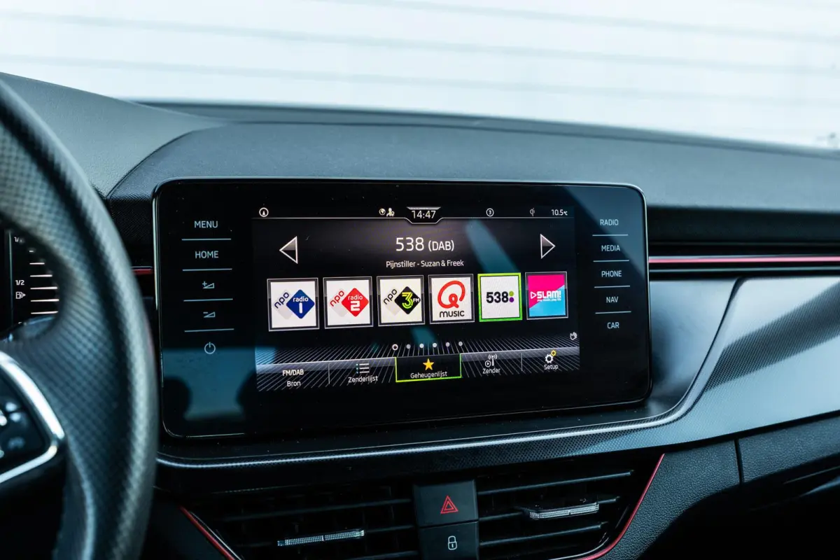 1.0 TSI 110pk Sport Business | Navigatie | Climate Control  | App Connect | Adaptieve Cruise Control