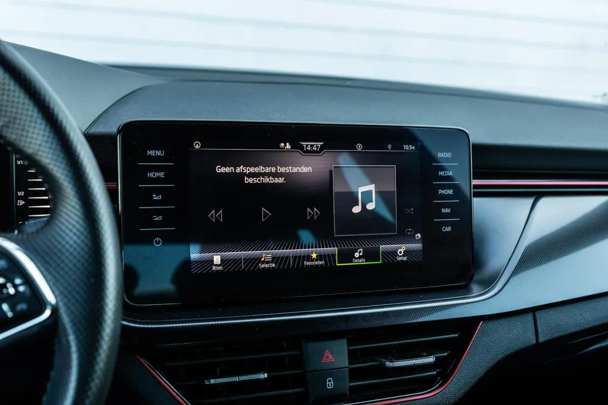 1.0 TSI 110pk Sport Business | Navigatie | Climate Control  | App Connect | Adaptieve Cruise Control
