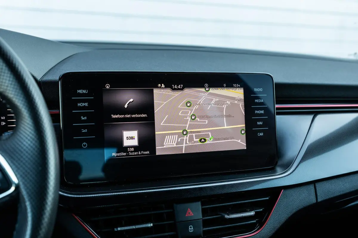 1.0 TSI 110pk Sport Business | Navigatie | Climate Control  | App Connect | Adaptieve Cruise Control