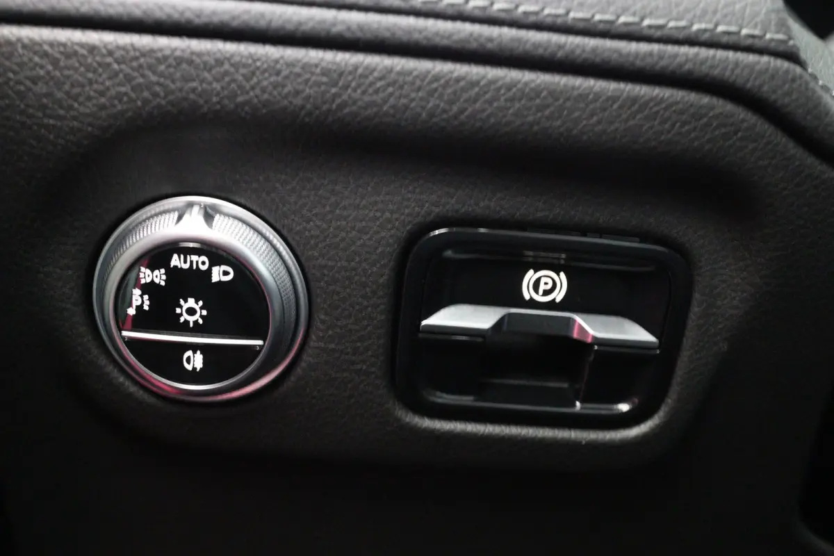 450+ Business Line 108 kWh | Open Dak | Luxe Leder | Memory Zetels | Burmester | Massage | HUD | LED | BLIS | 360 Camera | Stoelverwarming/Koeling | Navi | Clima
