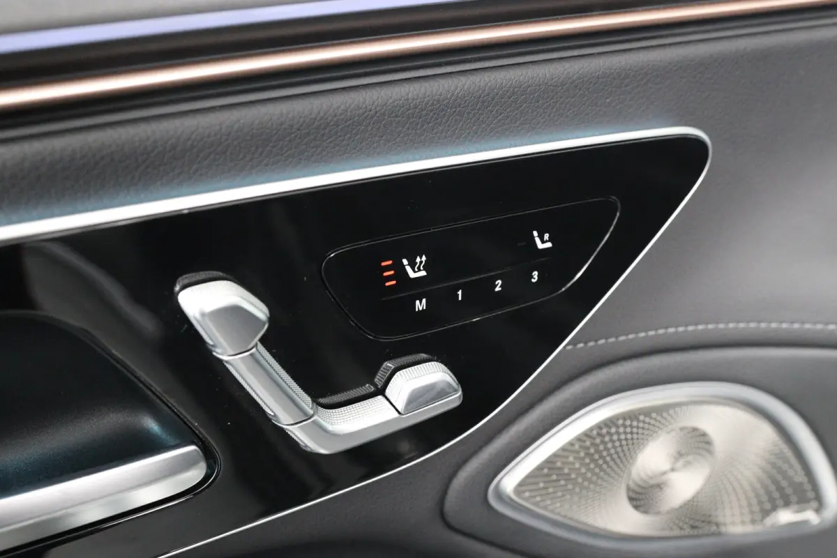 450+ Business Line 108 kWh | Open Dak | Luxe Leder | Memory Zetels | Burmester | Massage | HUD | LED | BLIS | 360 Camera | Stoelverwarming/Koeling | Navi | Clima
