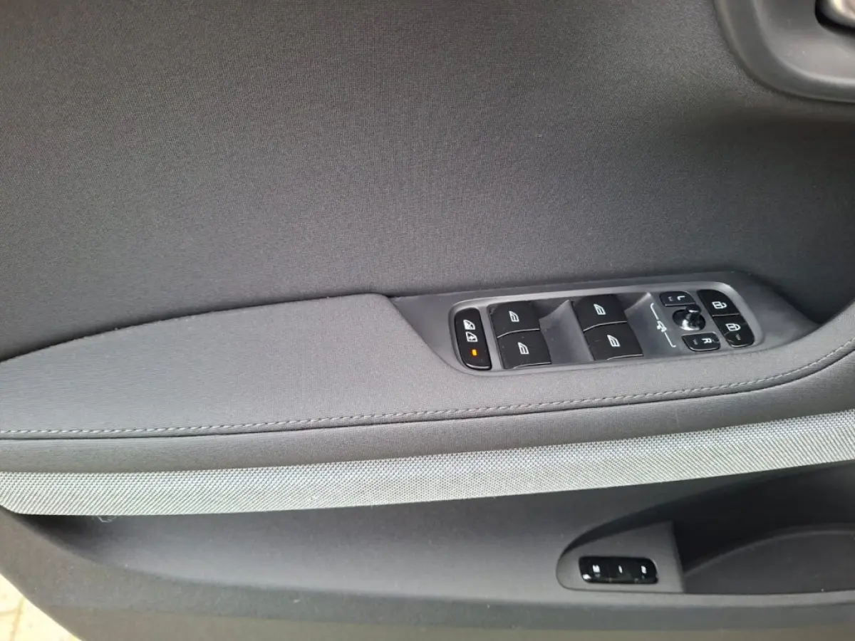 SRSM 63KWH NAVI LMV PDC-CAMERA STOELVW