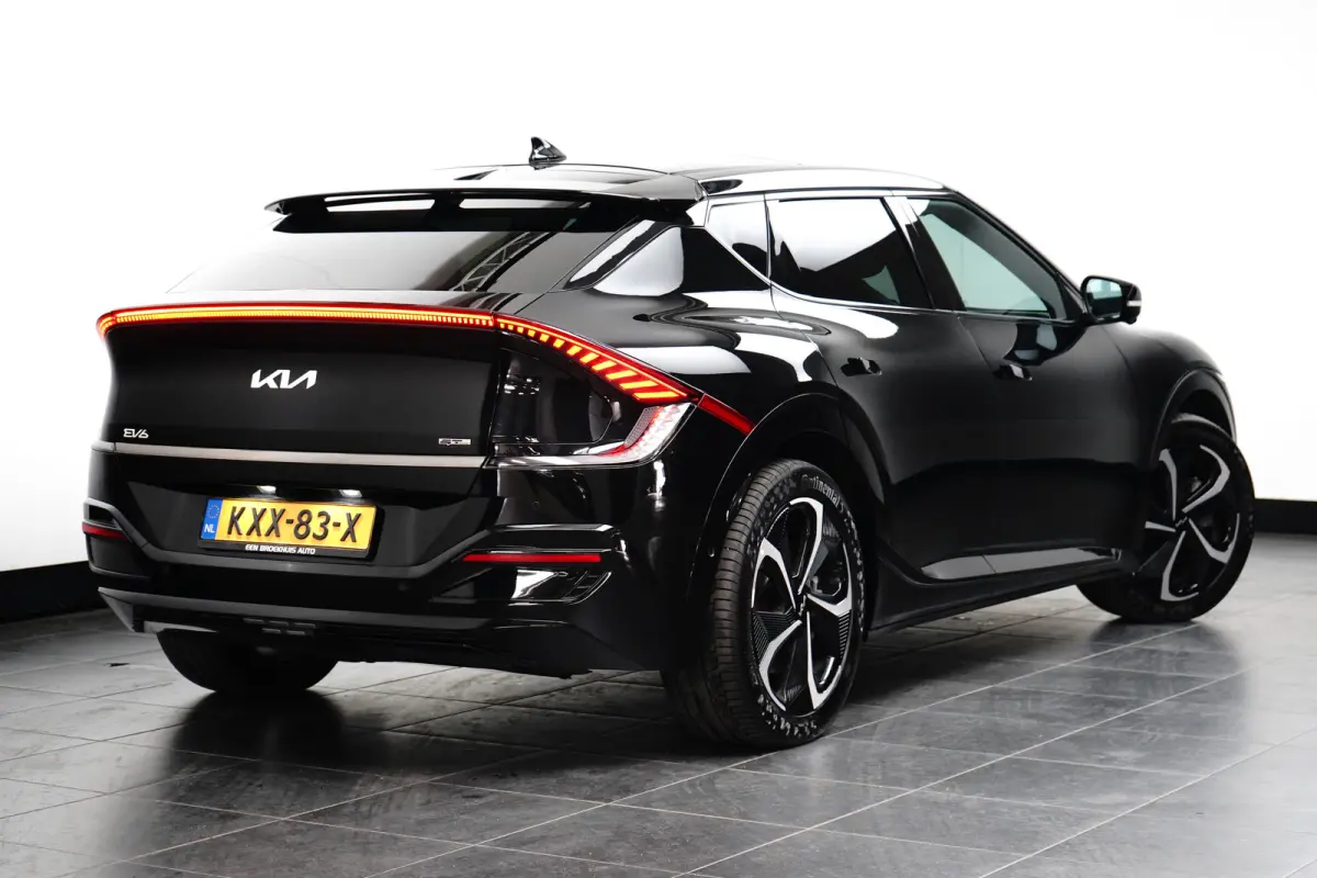 Plus AWD 77.4 kWh | Schuif-/hefdak elektrisch (Glas) | Automaat | Trekhaak 1.600 kg | Stoelverwarming/ventilatie voor | Adaptieve Cruise Control | Android Auto | Apple Carplay |