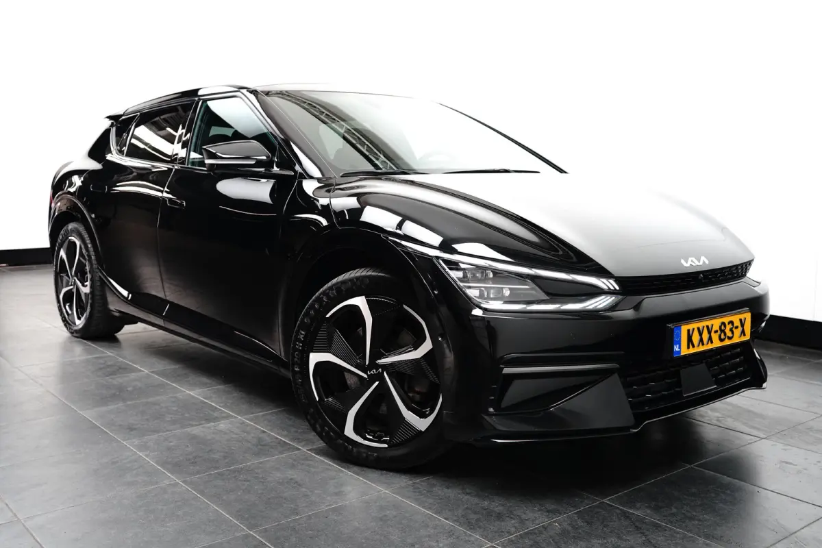 Plus AWD 77.4 kWh | Schuif-/hefdak elektrisch (Glas) | Automaat | Trekhaak 1.600 kg | Stoelverwarming/ventilatie voor | Adaptieve Cruise Control | Android Auto | Apple Carplay |