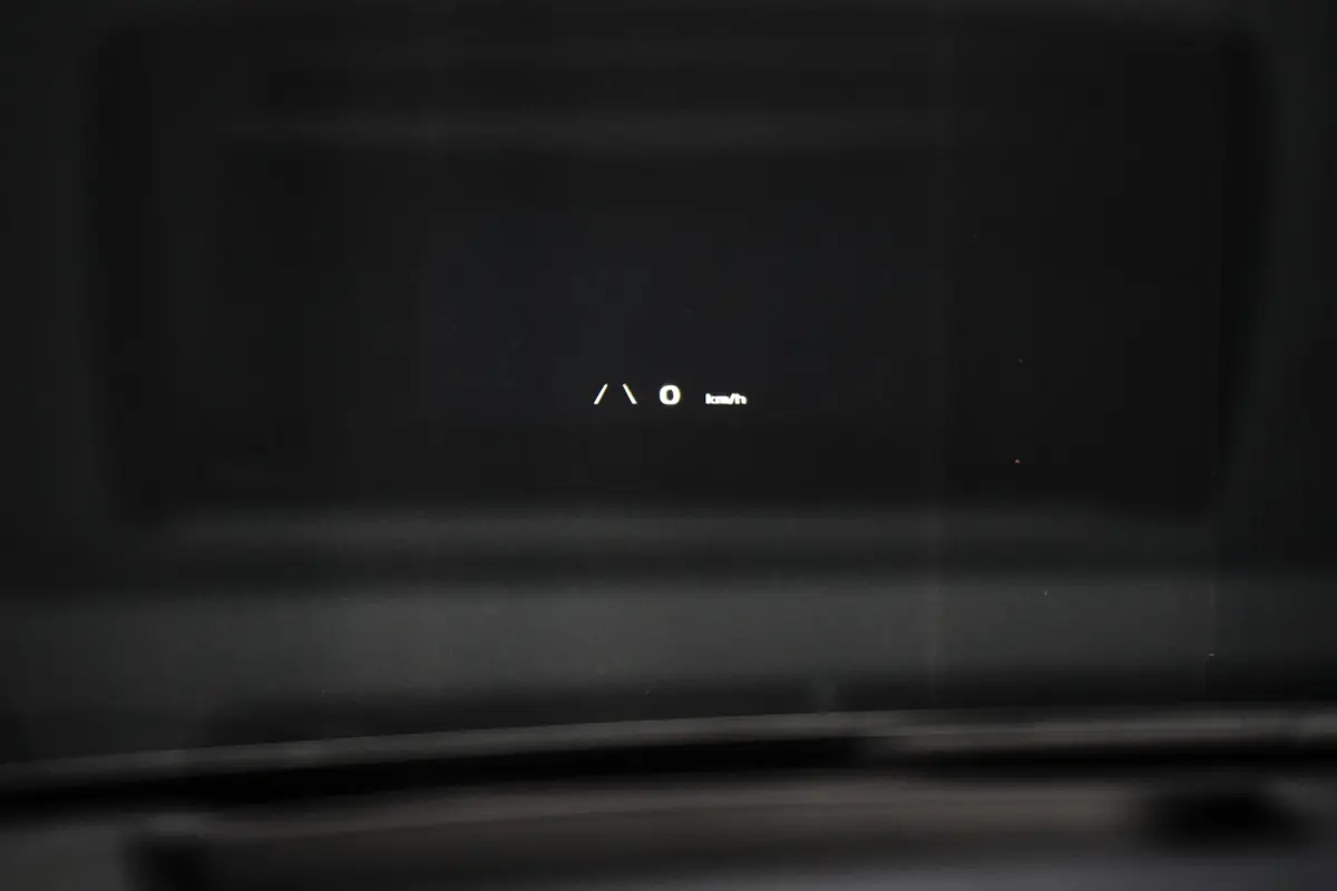 Plus AWD 77.4 kWh | Schuif-/hefdak elektrisch (Glas) | Automaat | Trekhaak 1.600 kg | Stoelverwarming/ventilatie voor | Adaptieve Cruise Control | Android Auto | Apple Carplay |