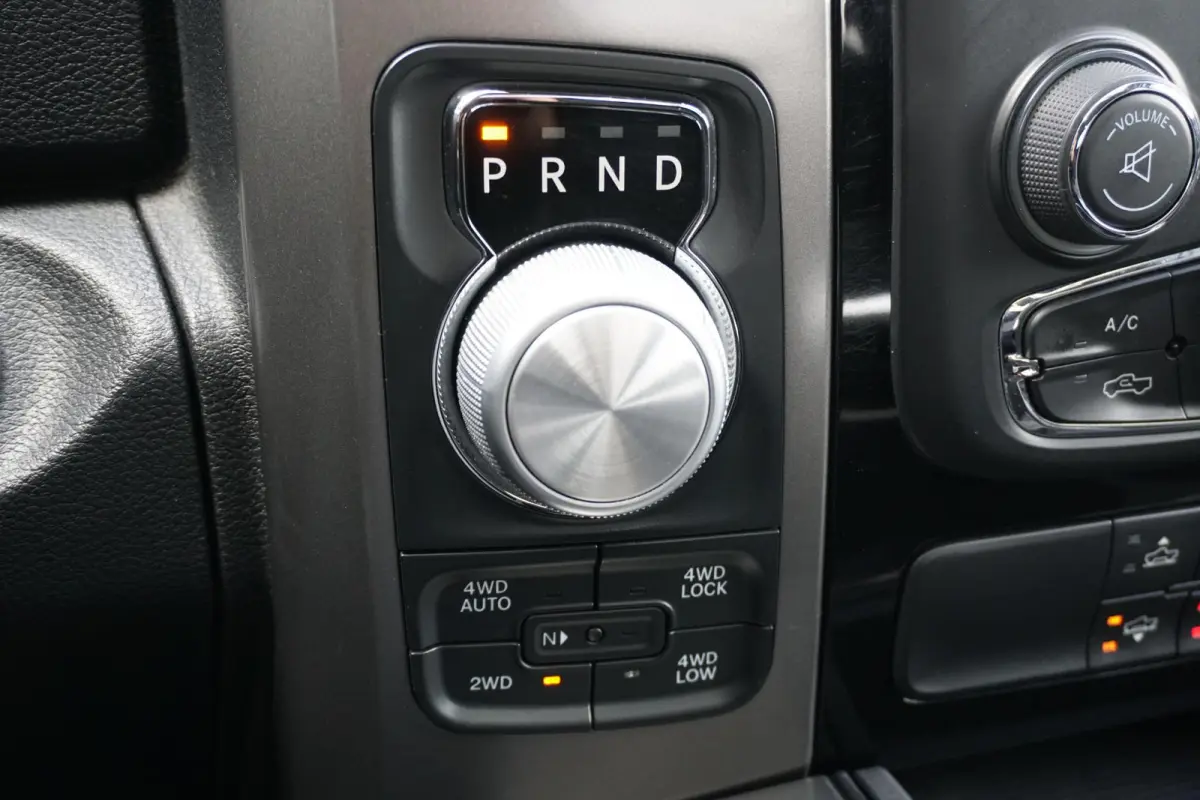 1500 5.7 V8 4x4 Crew Cab 5'7 Limited * €47.055 FISCAAL * LPG + PANO / LUCHTVERING / STOELVENTILATIE / ALPINE / KLEPSYSTEEM