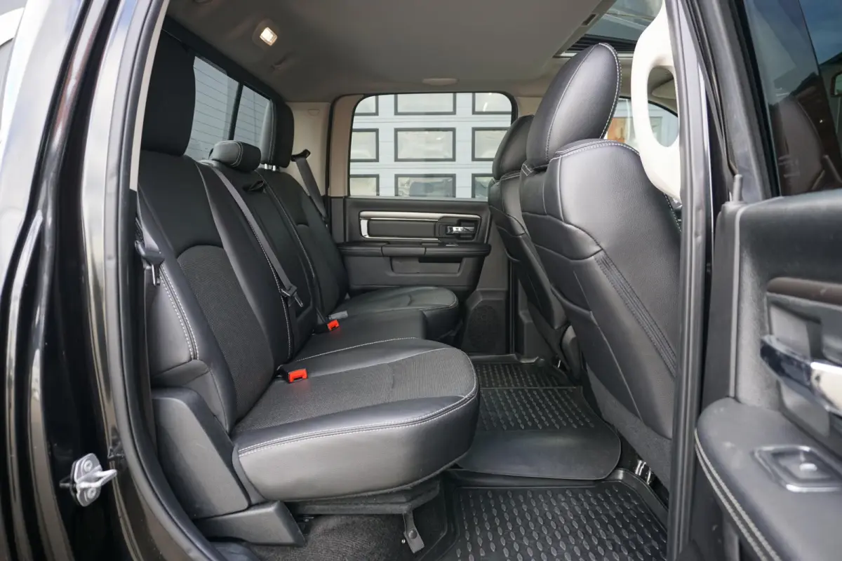 1500 5.7 V8 4x4 Crew Cab 5'7 Limited * €47.055 FISCAAL * LPG + PANO / LUCHTVERING / STOELVENTILATIE / ALPINE / KLEPSYSTEEM