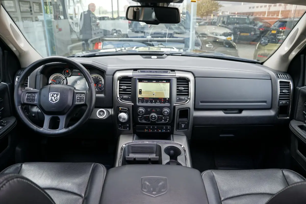 1500 5.7 V8 4x4 Crew Cab 5'7 Limited * €47.055 FISCAAL * LPG + PANO / LUCHTVERING / STOELVENTILATIE / ALPINE / KLEPSYSTEEM
