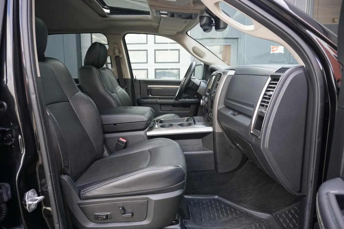 1500 5.7 V8 4x4 Crew Cab 5'7 Limited * €47.055 FISCAAL * LPG + PANO / LUCHTVERING / STOELVENTILATIE / ALPINE / KLEPSYSTEEM