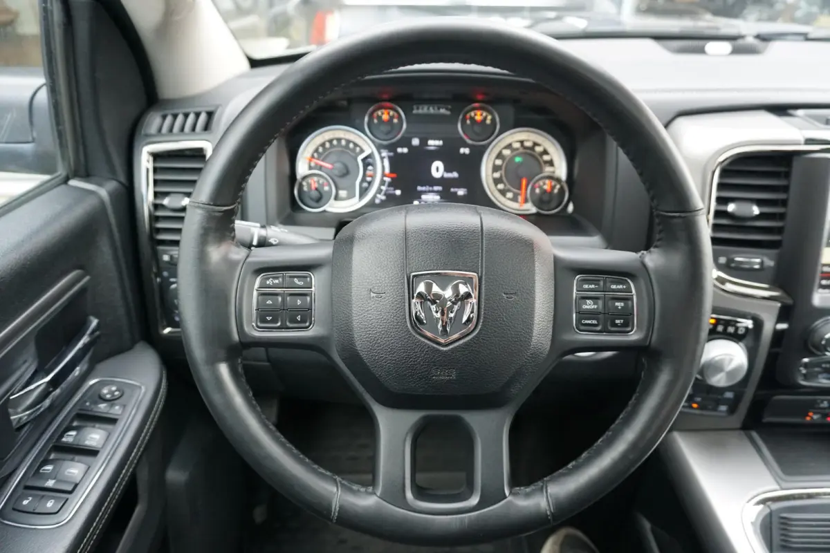 1500 5.7 V8 4x4 Crew Cab 5'7 Limited * €47.055 FISCAAL * LPG + PANO / LUCHTVERING / STOELVENTILATIE / ALPINE / KLEPSYSTEEM