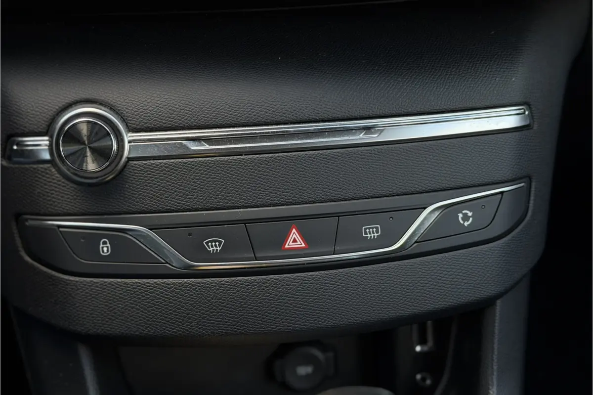1.2 PureTech Blue Lease | Cruise | Airco | NAVI | NAP