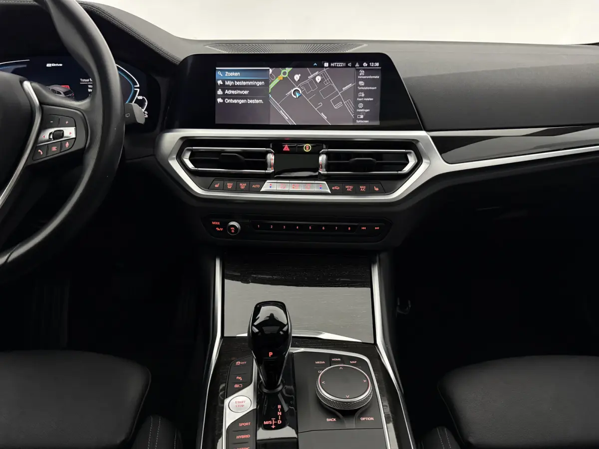 320e Business Edition | Pano | Virtual | Camera | Sfeer | BMW-Laser | Carplay | Memory | NAP