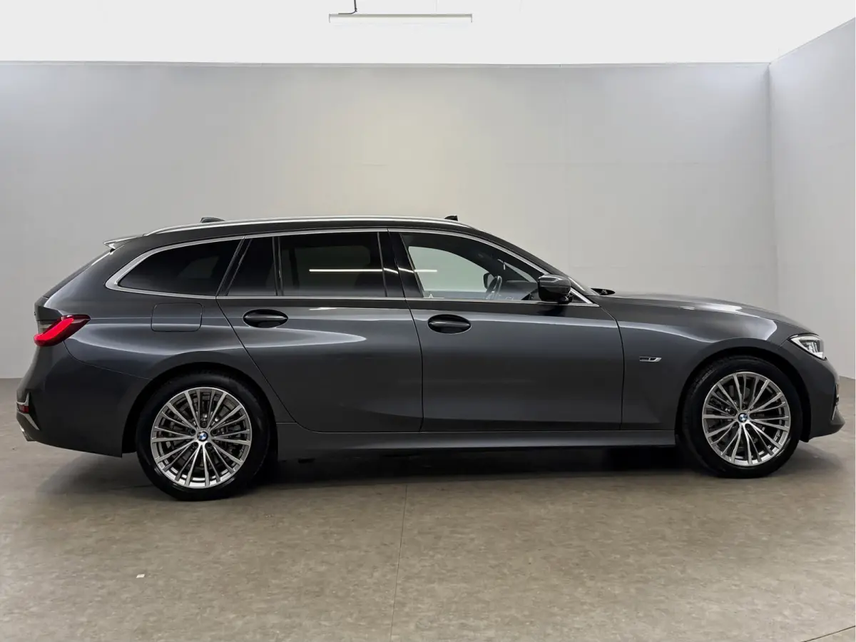 320e Business Edition | Pano | Virtual | Camera | Sfeer | BMW-Laser | Carplay | Memory | NAP