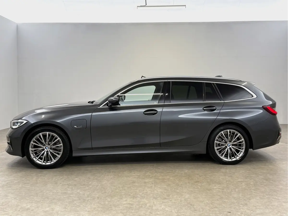 320e Business Edition | Pano | Virtual | Camera | Sfeer | BMW-Laser | Carplay | Memory | NAP