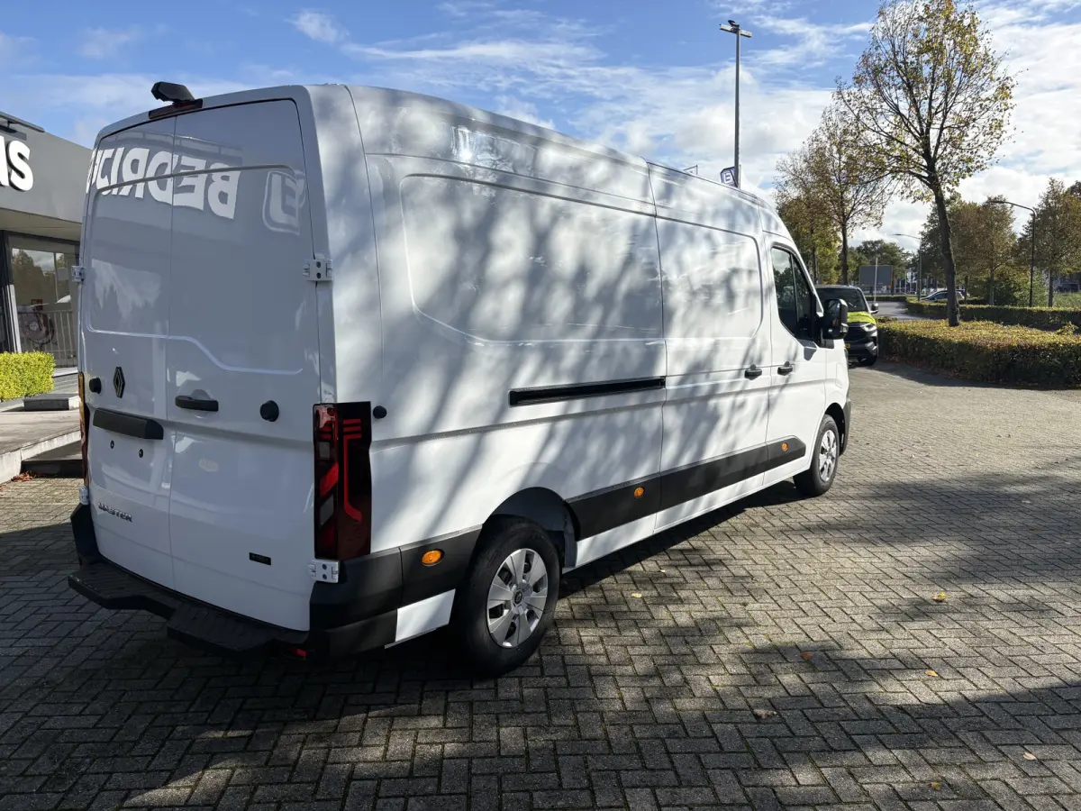 T35 L3H2 Advance long range 87 kWh 143pk | Trekhaak | Navi | Camera | 270gr. deuren | Betimmering | etc. etc.