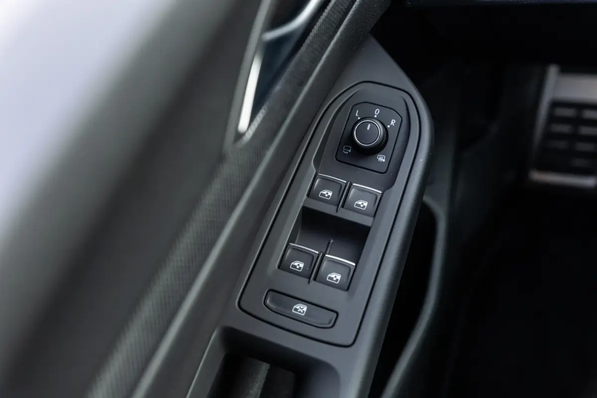 GTE 1.5 eHybrid 272pk | SoH 100% | Trekhaak | Panoramadak | Stoelverwarming/Verkoeling | Head-up Display | Leer | Camera