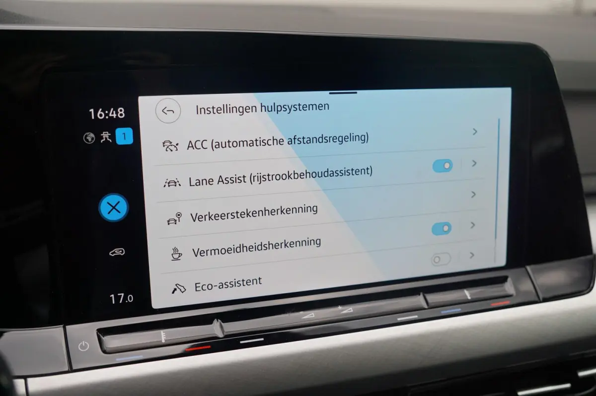 1.0 TSI 110pk Life | Navigatie | Apple Carplay & Android Auto | Adaptive Cruise