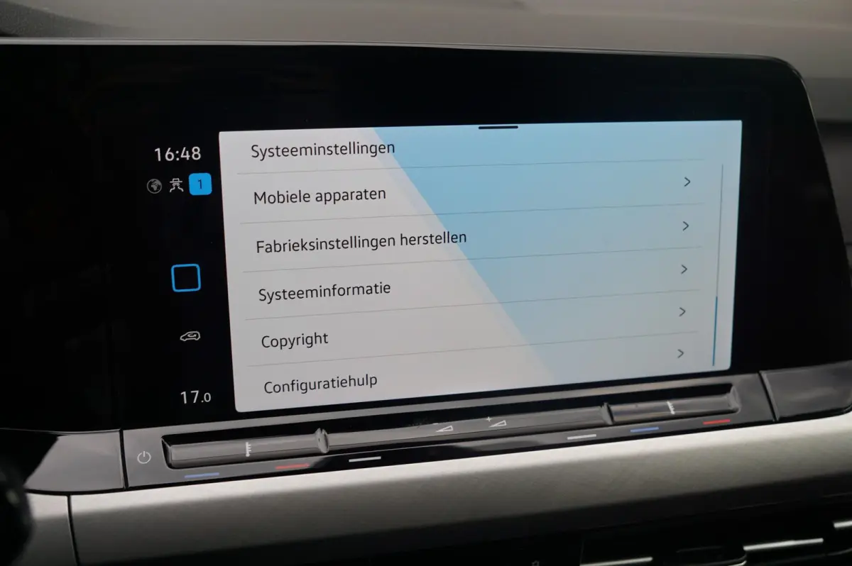 1.0 TSI 110pk Life | Navigatie | Apple Carplay & Android Auto | Adaptive Cruise