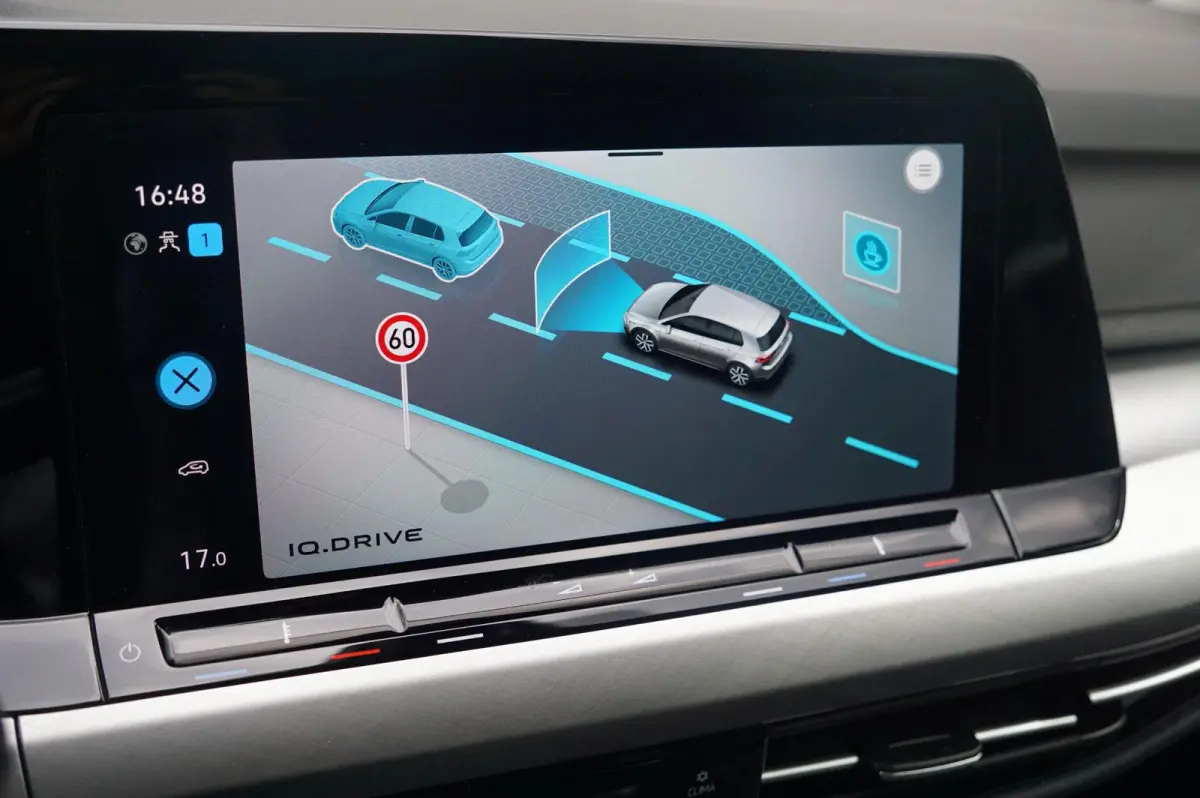 1.0 TSI 110pk Life | Navigatie | Apple Carplay & Android Auto | Adaptive Cruise