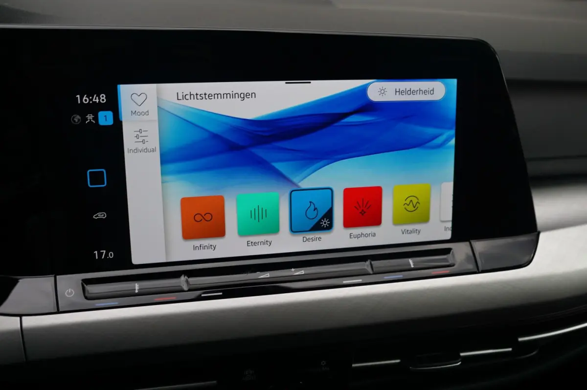 1.0 TSI 110pk Life | Navigatie | Apple Carplay & Android Auto | Adaptive Cruise