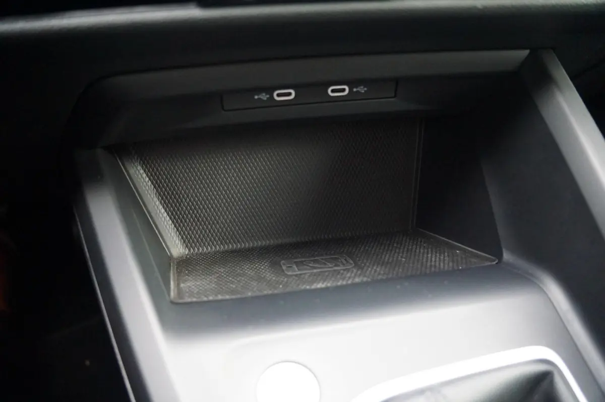 1.0 TSI 110pk Life | Navigatie | Apple Carplay & Android Auto | Adaptive Cruise
