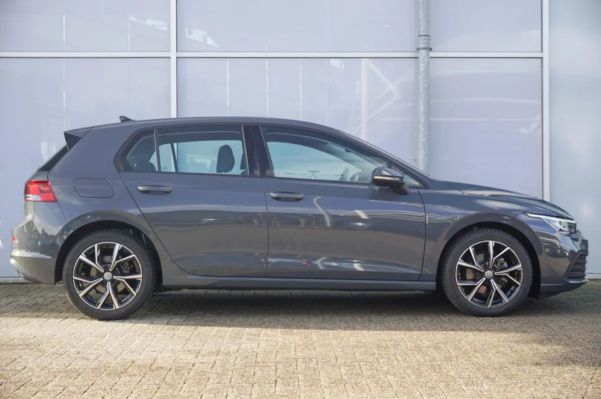 1.0 TSI 110pk Life | Navigatie | Apple Carplay & Android Auto | Adaptive Cruise