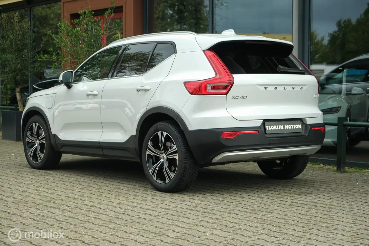 1.5 T5 Inscription | Pano | Harman Kardon | Stoel en stuurwielverw. | Memory stoelen | 360 camera | ACC | Adaptieve LEDlampen | Unieke KM | All Seasons